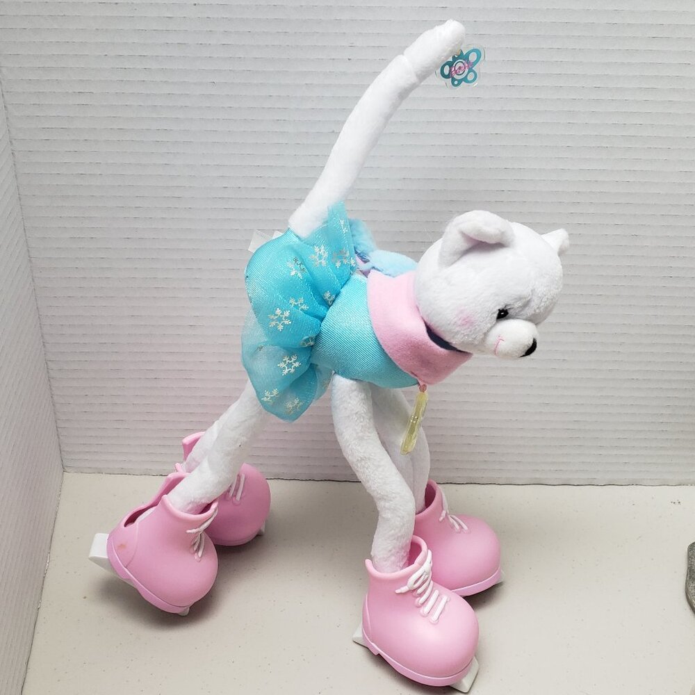 Barbie Pose Me Pet: Cat Figure Skater 2002